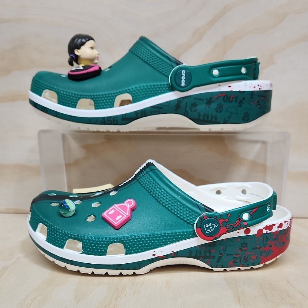 NWOT Squid Games Crocs with Charms Unisex Women 7 Men 5 Green White Shoes Clogs